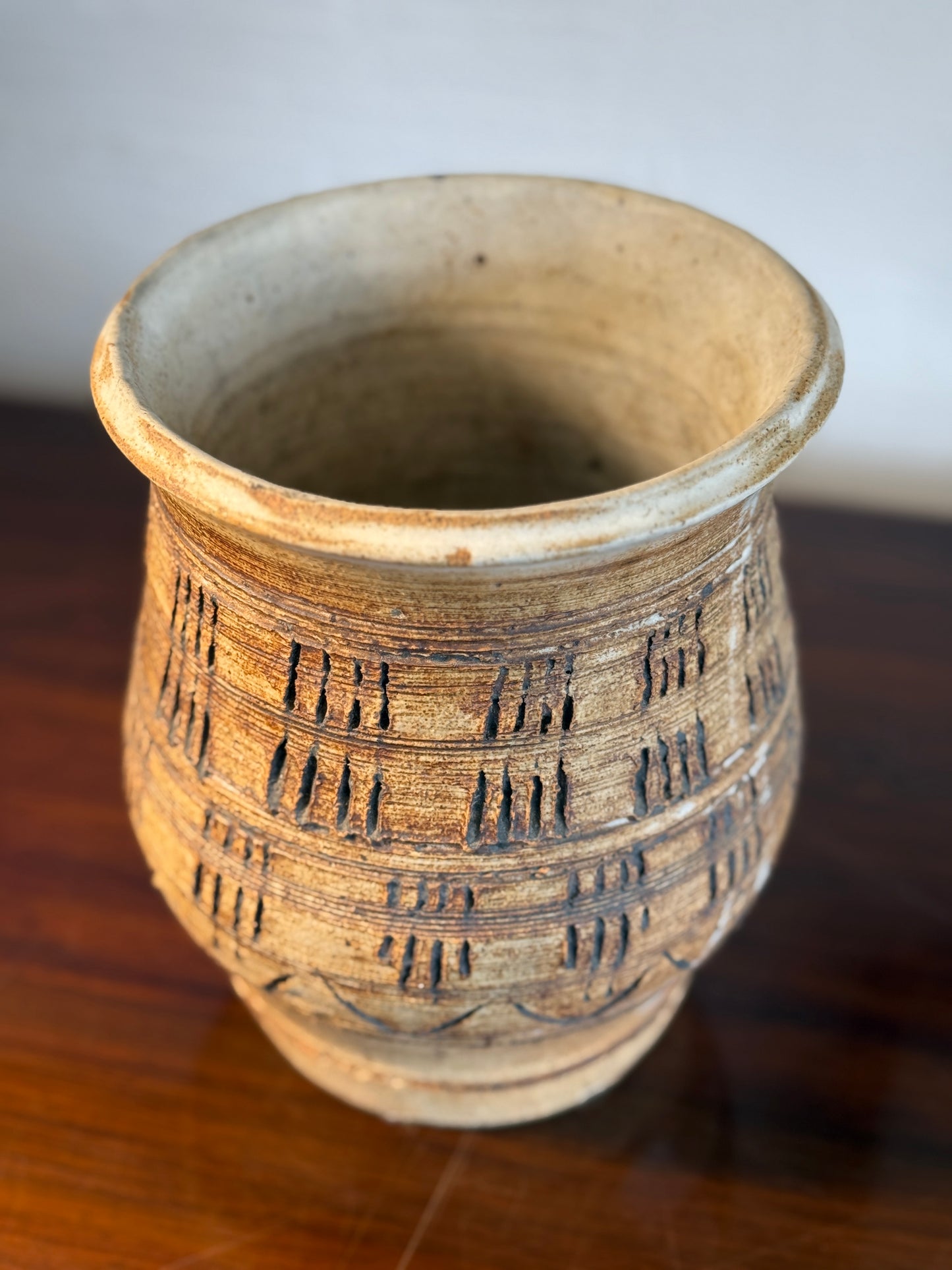 Leo Hansberry Ceramic Pottery · No. 3