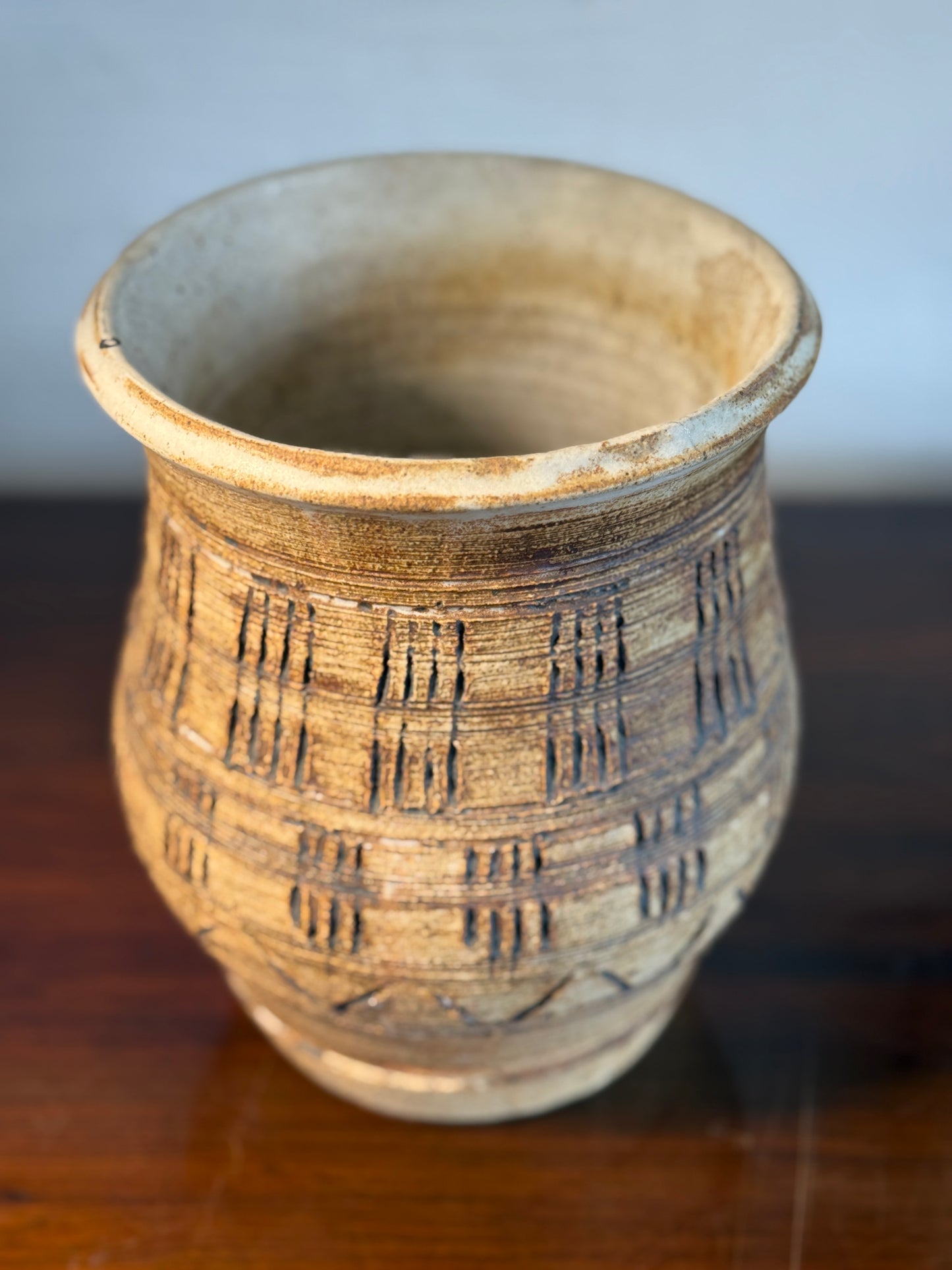 Leo Hansberry Ceramic Pottery · No. 3